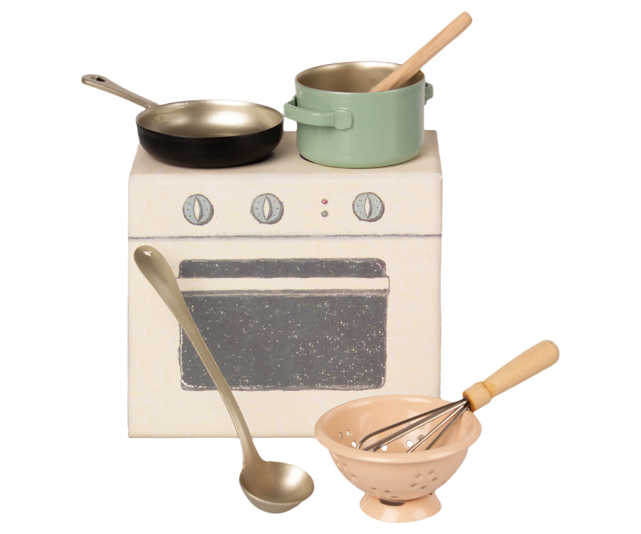 Maileg Miniature cooking set