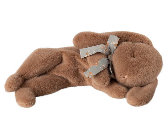 Maileg Sleeping bunny plush, Small - Soft brown