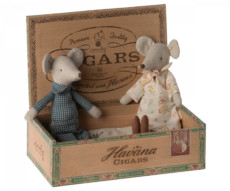 Maileg Grandma and Grandpa mice in cigarbox
