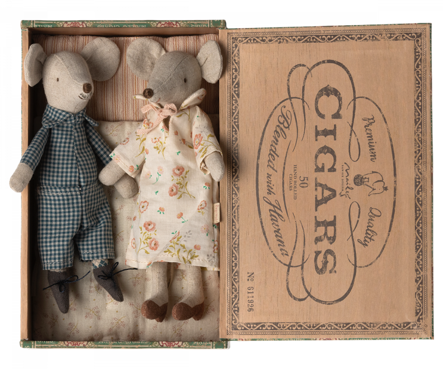 Maileg Grandma and Grandpa mice in cigarbox