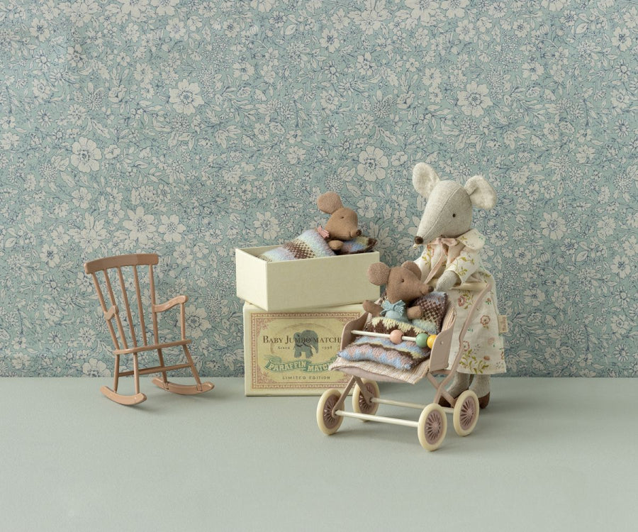 Maileg Sleepy wakey baby mouse in matchbox - Rose