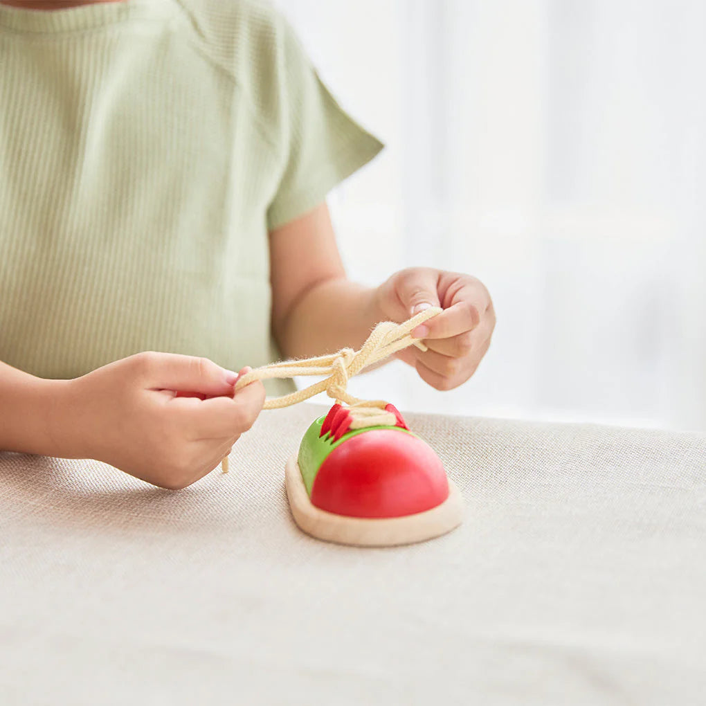 PlanToys Tie-Up Shoe