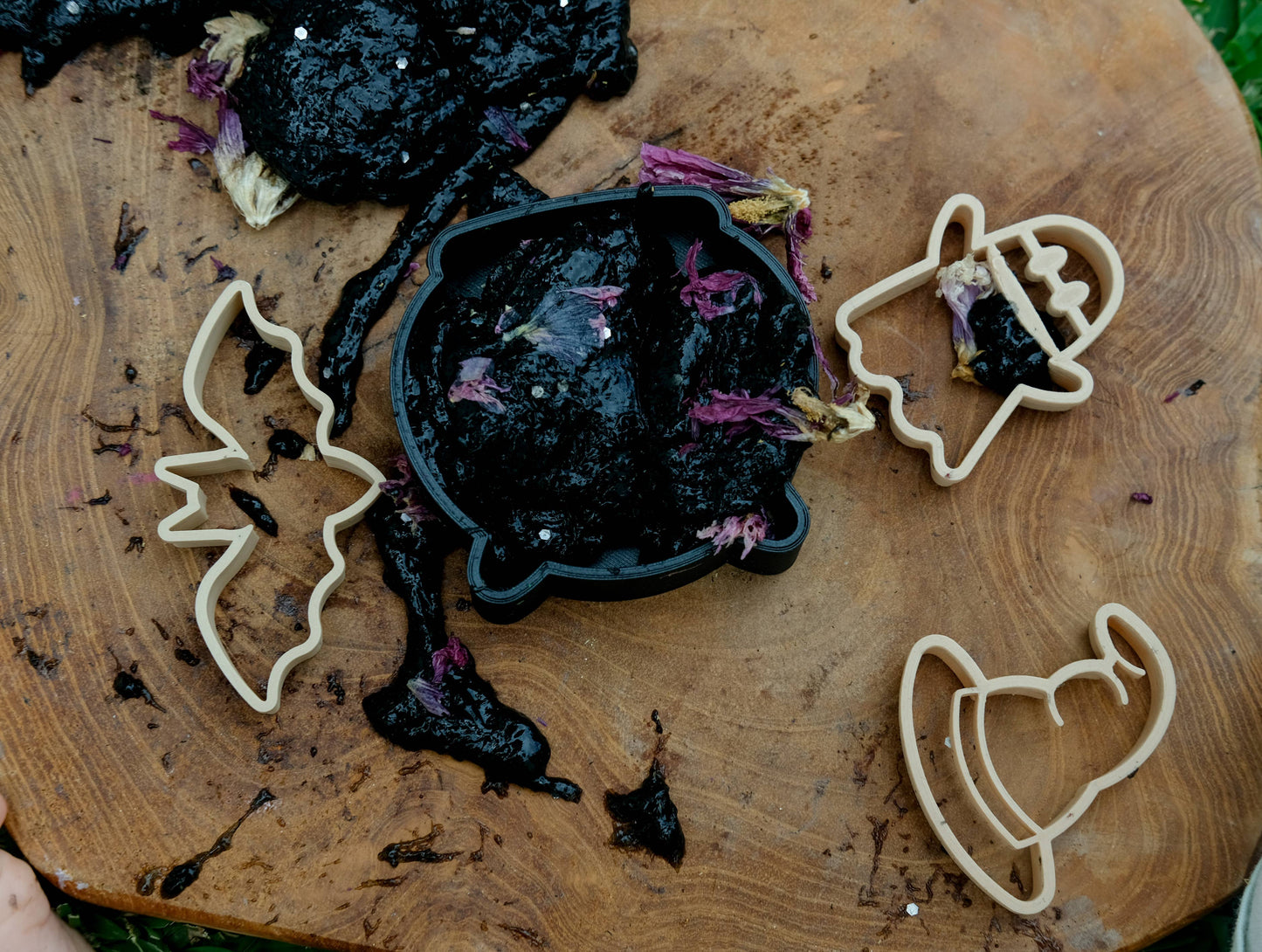 Halloween Cauldron Sensory Eco Cutter™ Mould