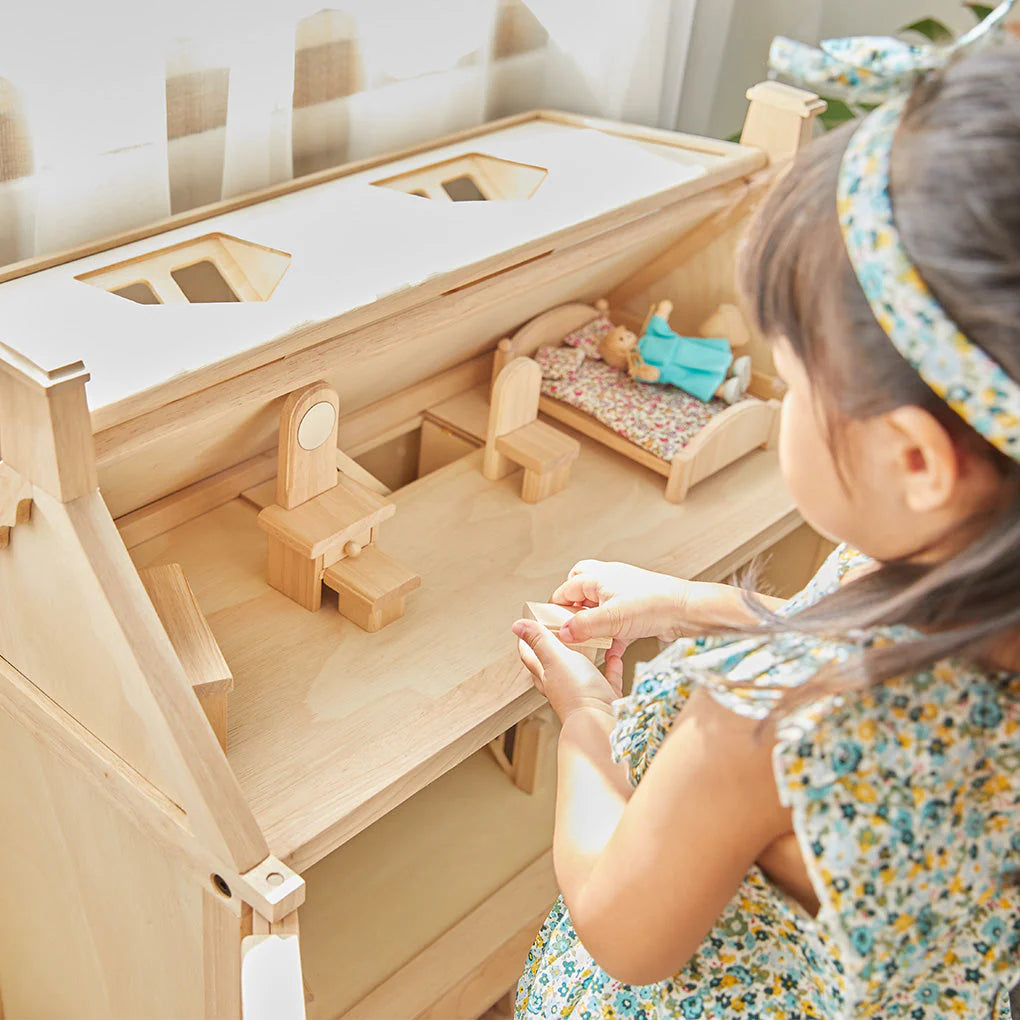 PlanToys Victorian Dollhouse