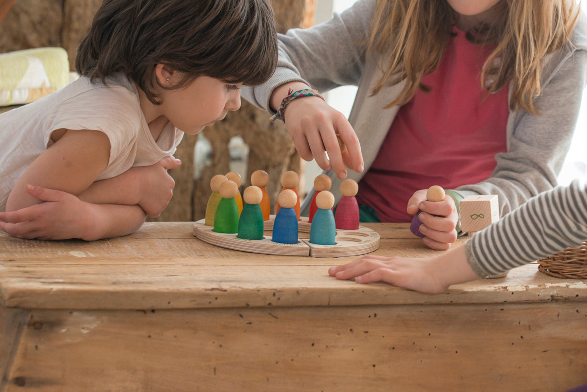 ENGLISH Grapat Perpetual Calendar with 12 Nins
