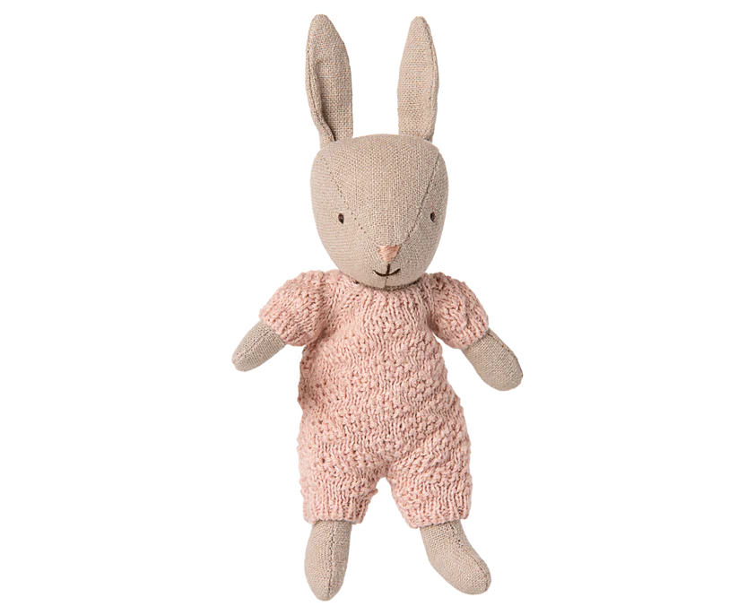 *PRESALE* Maileg Rabbit, Micro - Sand - Rose knitted suit