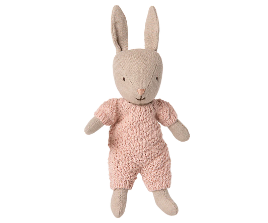 Maileg Rabbit, Micro - Sand - Rose knitted suit