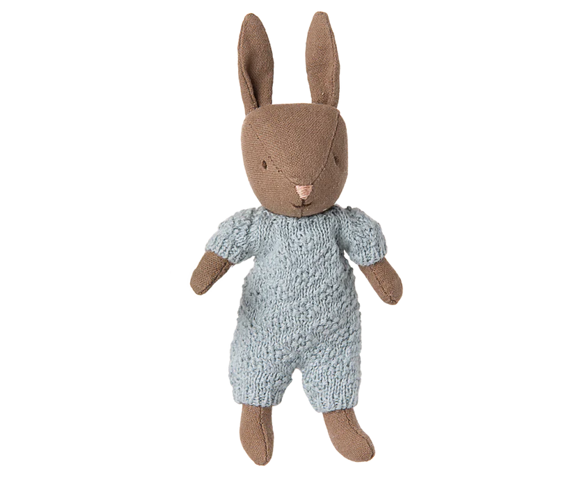 *PRESALE* Maileg Rabbit, Micro - Brown - Blue knitted suit