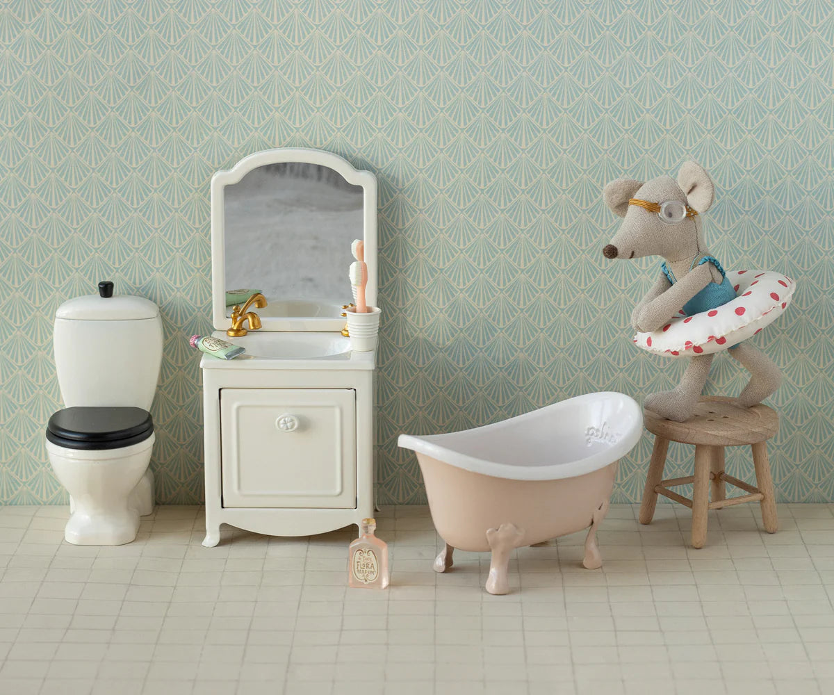 Maileg Little sister, Beach mouse with float - Red dots
