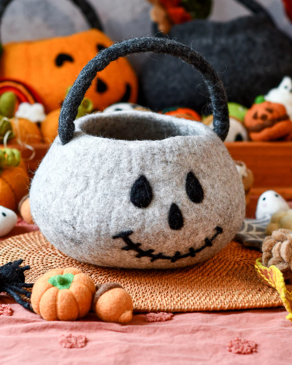 Felt Trick-or-Treat Spooky Skull Bag
