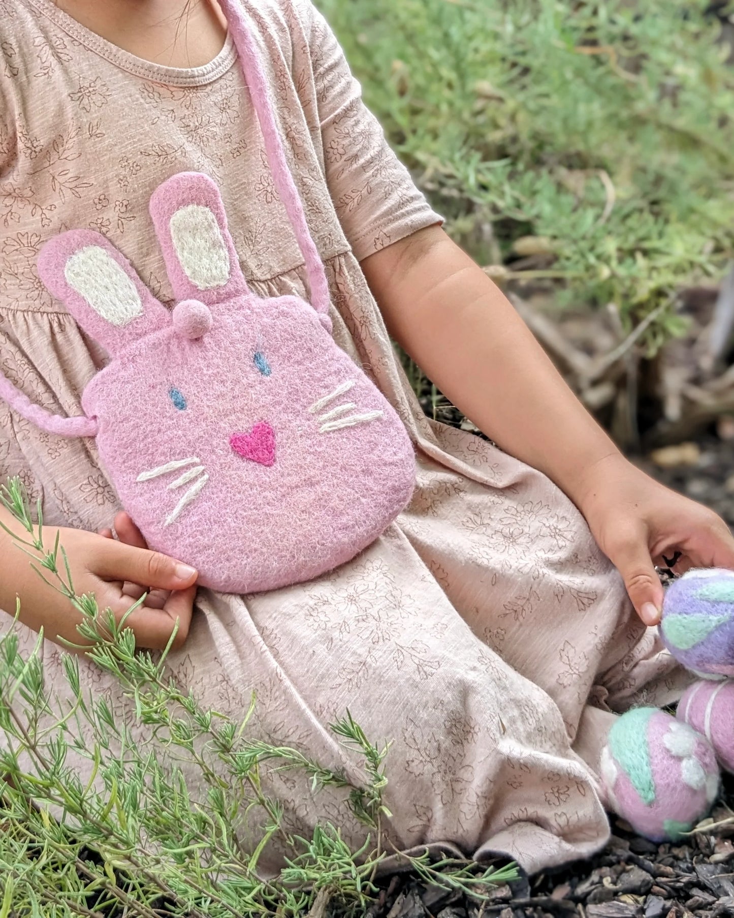 FELT BUNNY EASTER HUNT BAG (PINK, LILAC PURPLE, OR MINT)