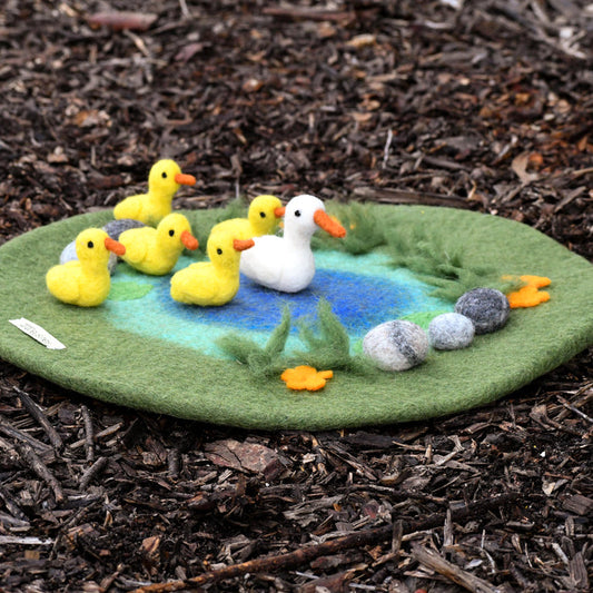 Duck Pond with 6 Ducks Play Mat Playscape