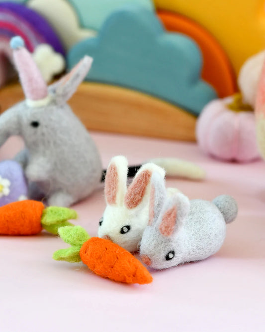 Mini Felt Carrots (set of 5)