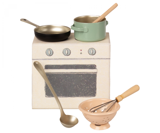 Maileg Miniature cooking set
