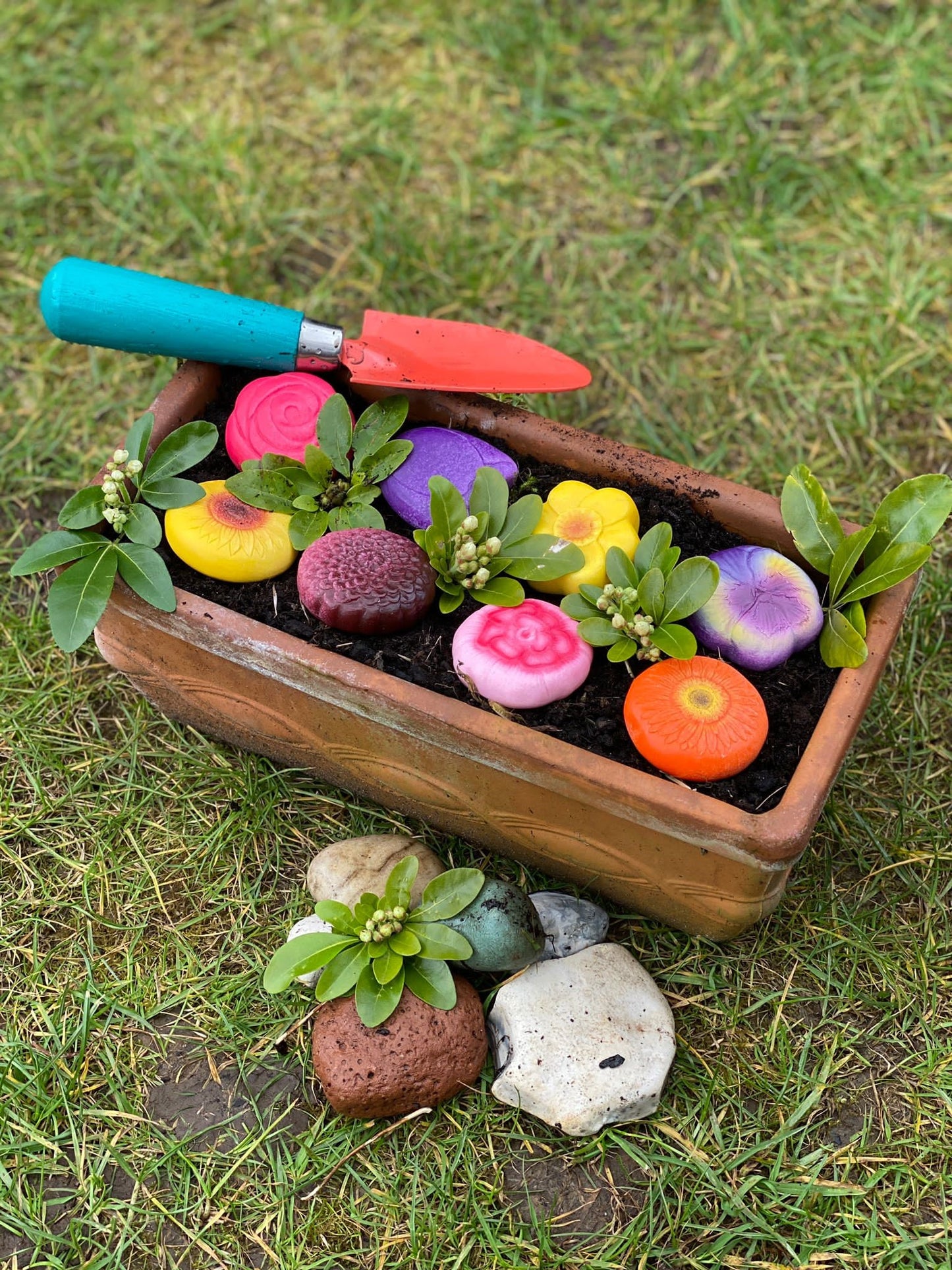 Yellow Door Sensory Play Stones – Flowers