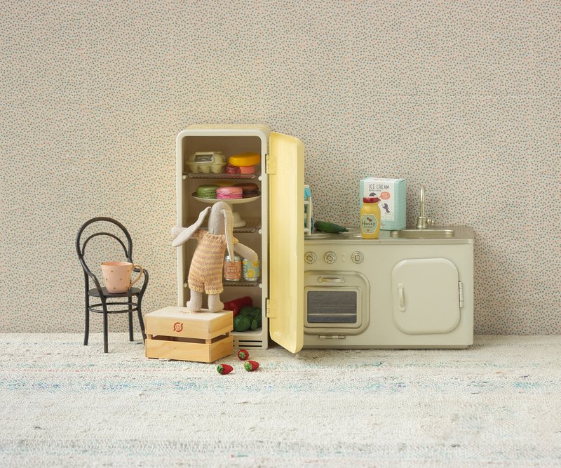 *PRE-SALE* (OCTOBER) Maileg Miniature chair with armrest, Mini (Teddy Size)