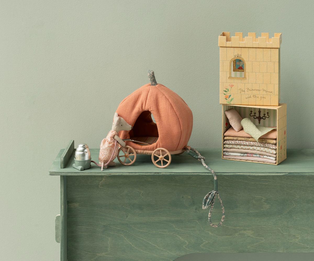 *PRE-SALE* (OCTOBER) Maileg Princess and the pea, Big sister mouse