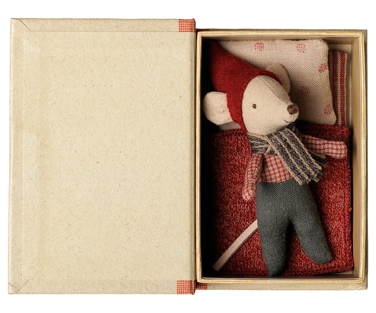 Maileg Christmas mouse, Baby in book