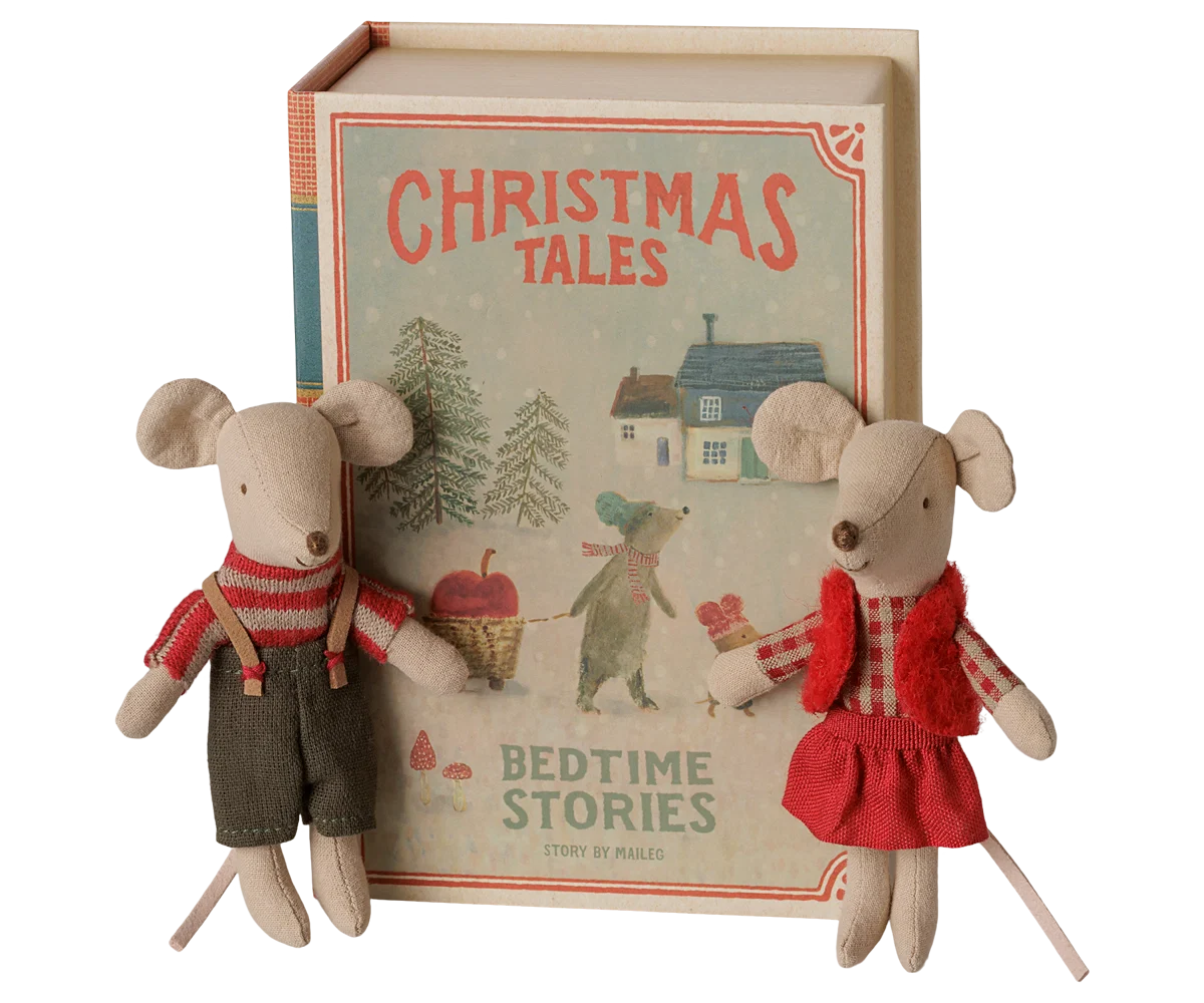 Maileg Christmas twin mice, Little sister and brother in book