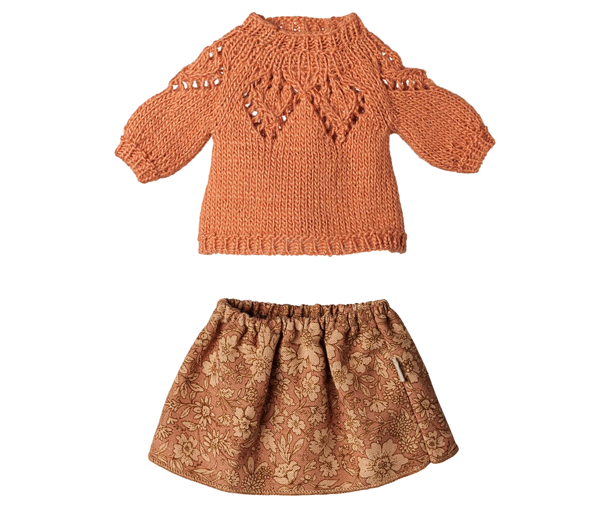 *PRE-SALE* (NOVEMBER) Maileg Skirt and knitted sweater - Medium mouse (Medium Size Mouse 13.39")