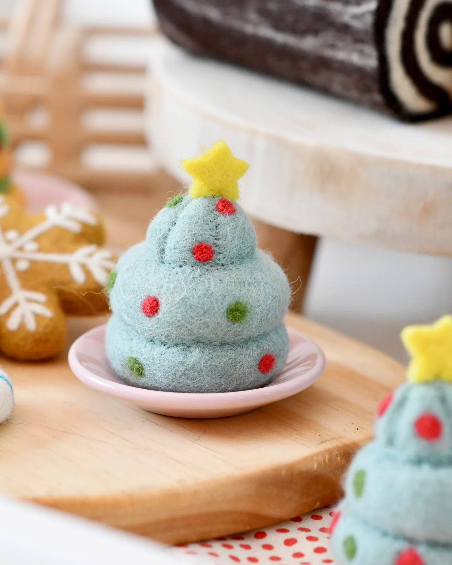 Tara Treasures Felt Christmas Meringue Tree