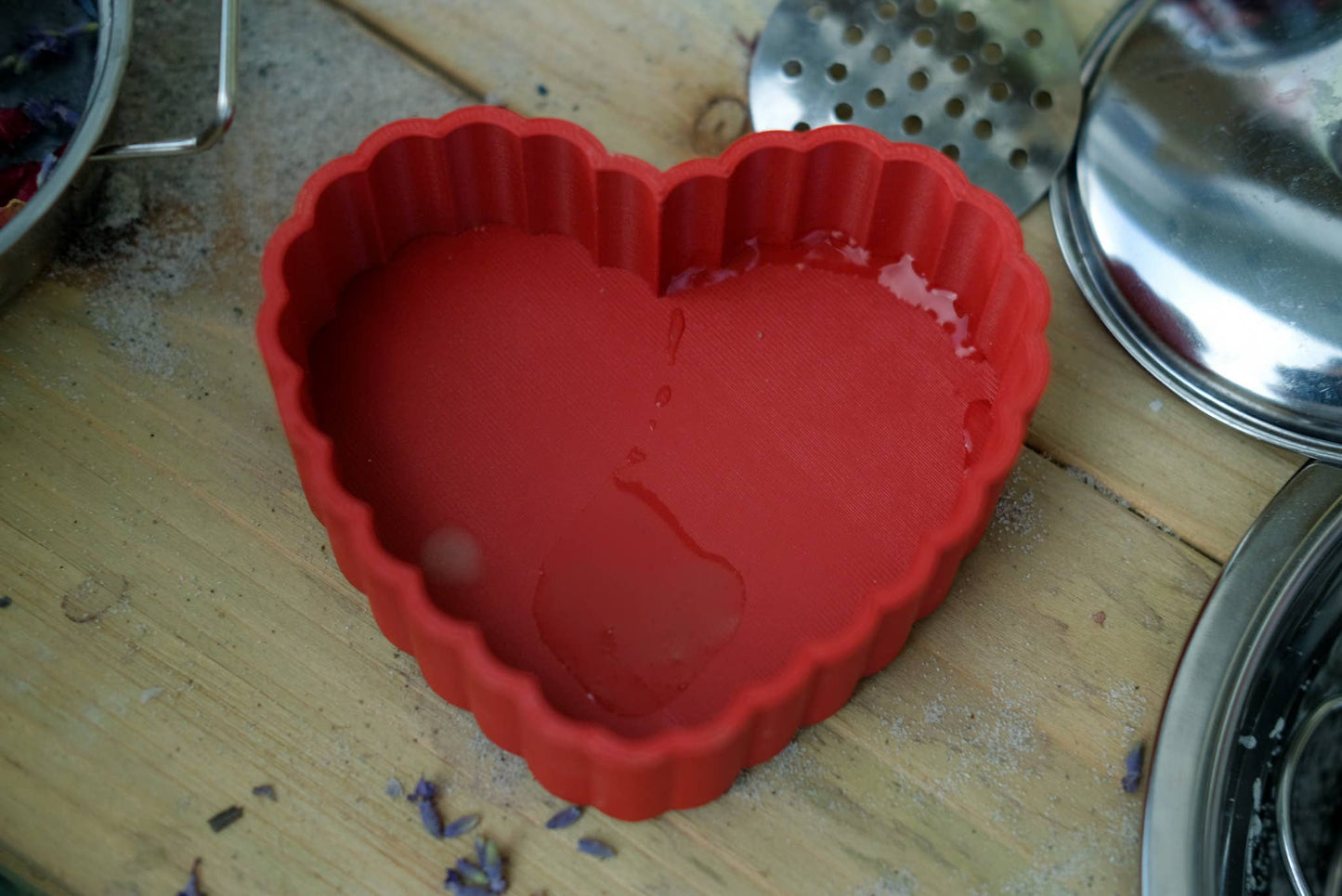 Heart Eco Cutter™ Tray (Red)