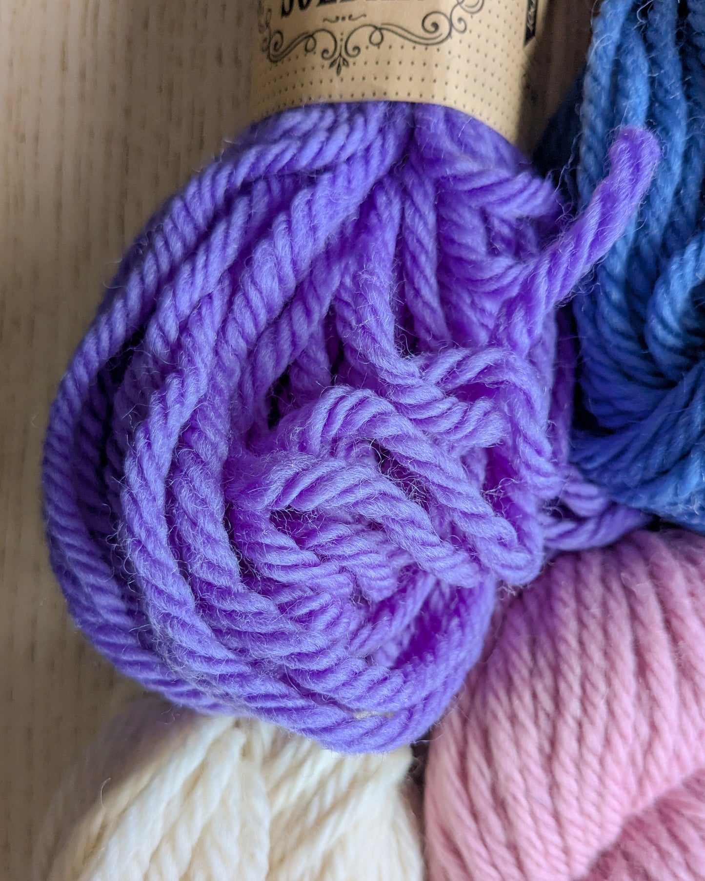 100% Wool Yarn | 4 ply heavy worsted